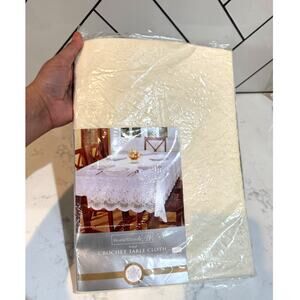 Vintage Home Trends crochet vinyl table cloth floral cream oval cottage holiday